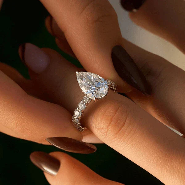 Why Pear Cut Engagement Rings Are the Hottest Trend Right Now