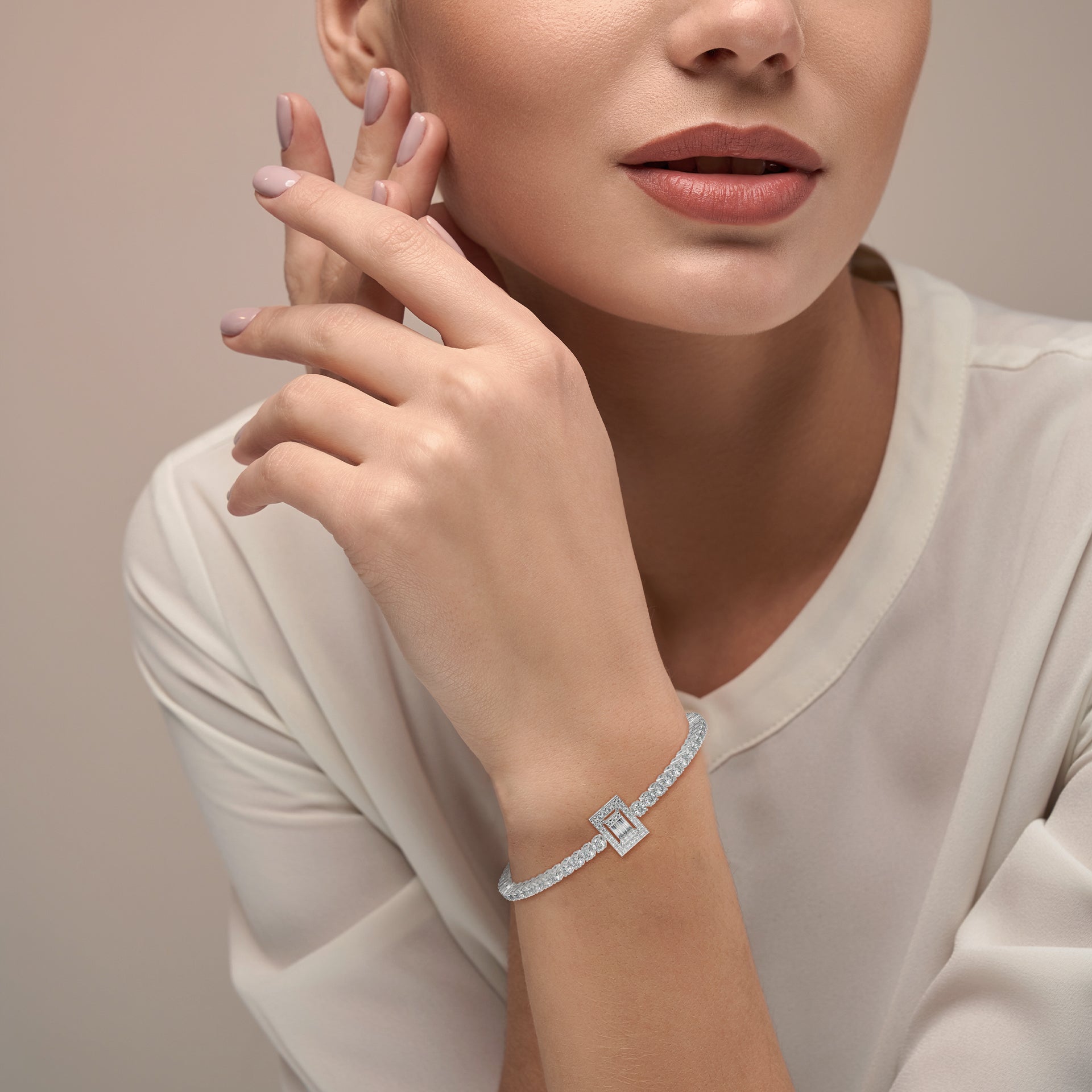 Round-Cut Diamond Tennis Bracelet in 14K White Gold