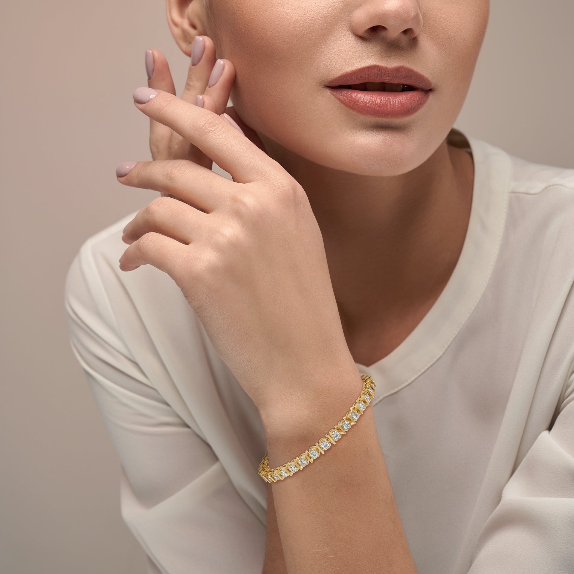 4.57 CT Yellow Gold Round Diamonds Tennis Bracelet